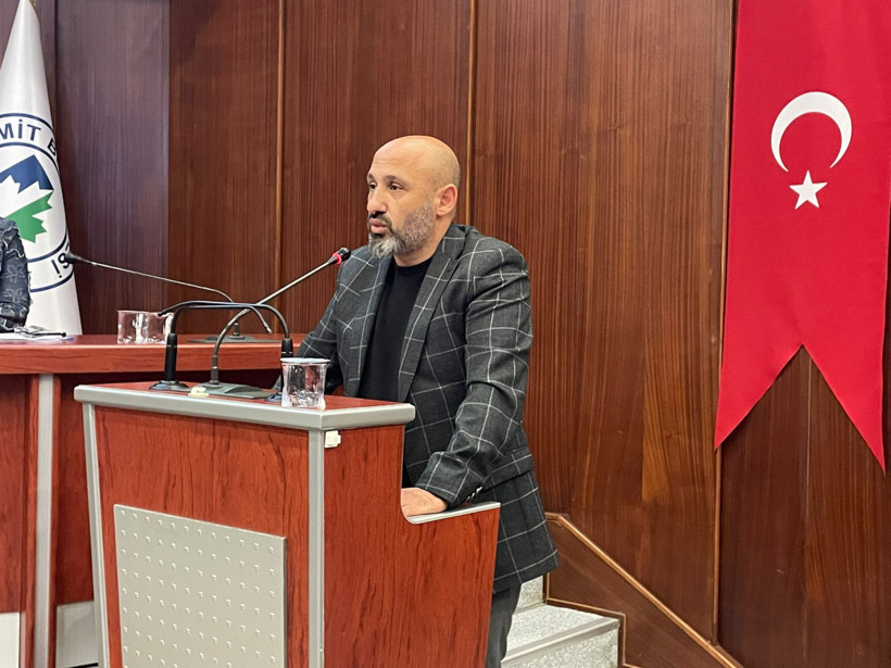 İzmit Meclisi’nde Kocaelispor konuşması; “16 yıllık özlemin filmlere konusu olacak” - Resim : 1