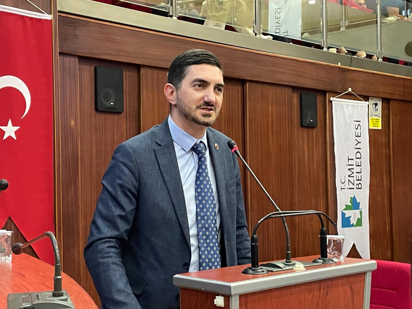 CHP’li Mehmet Nazım Gençtürk’ten Karagöz’e tepki: Yandaş kanalların etkisinde kalmış - Resim : 1