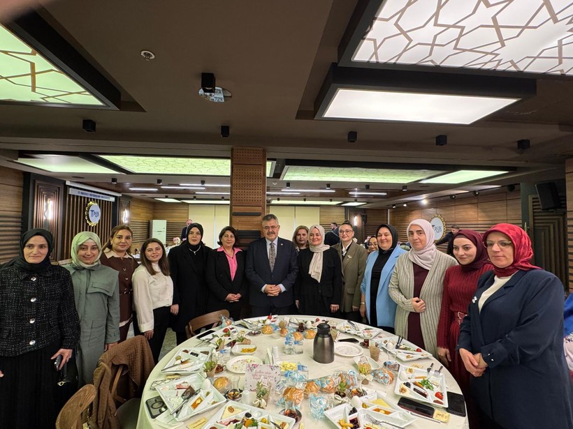 AK Parti Kocaeli Kadın Kolları Anneler Günü'nde bir araya geldi - Resim : 1