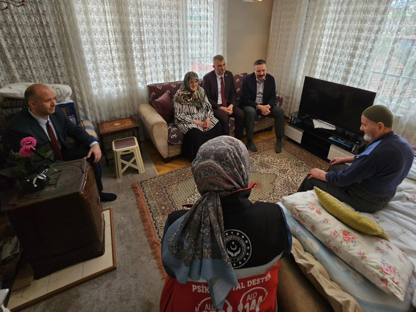 Ali Yıldırım Sezer'den anlamlı ziyaret - Resim : 1