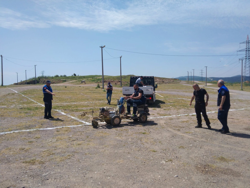 Körfez'de Kurban Bayramı öncesi kurban satış alanında çizgiler çekildi - Resim : 2