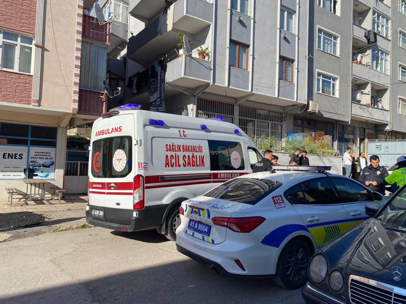 Korkutan kaza! Minibüs 7 yaşındaki çocuğa çarptı - Resim : 3