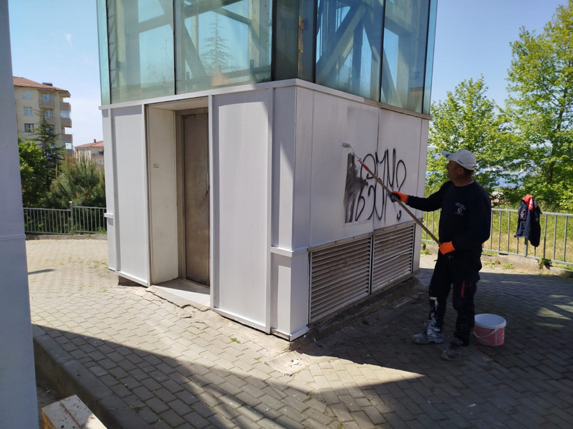 Gölcük'teki üst geçitler elden geçiriliyor - Resim : 1