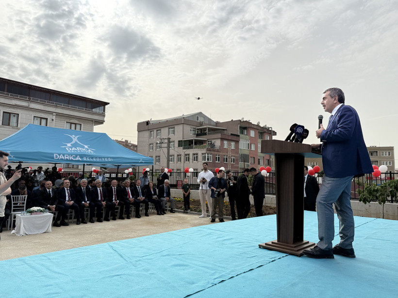 Yusuf Tekin: 10 metrekare pay için dava açan belediye başkanları var - Resim : 3