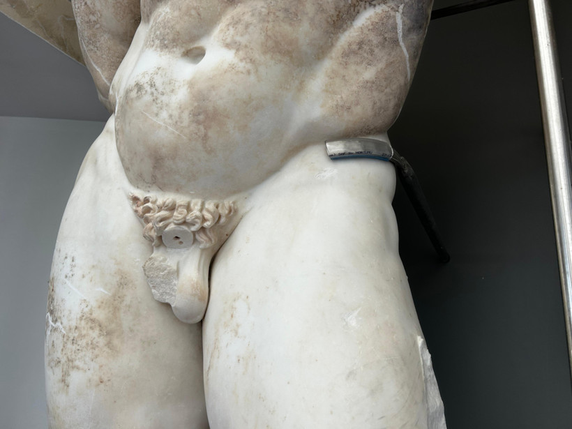 İzmit’teki 1700 yıllık dev heykeli su hortumu koruyor! - Resim : 1