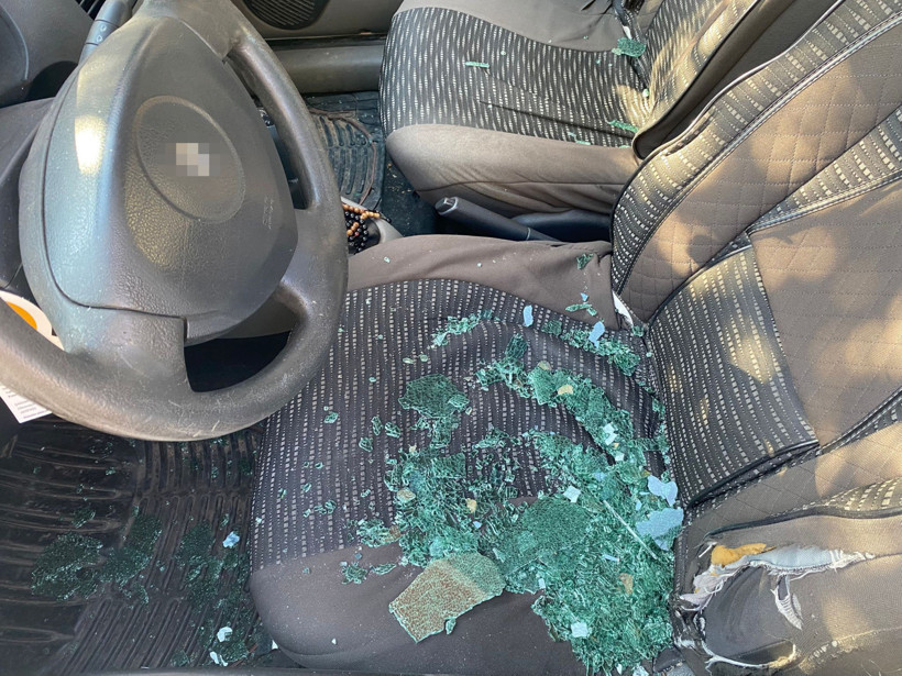 Muhtarın aracına saldırı! Daha önce yolunu kesmiş - Resim : 4