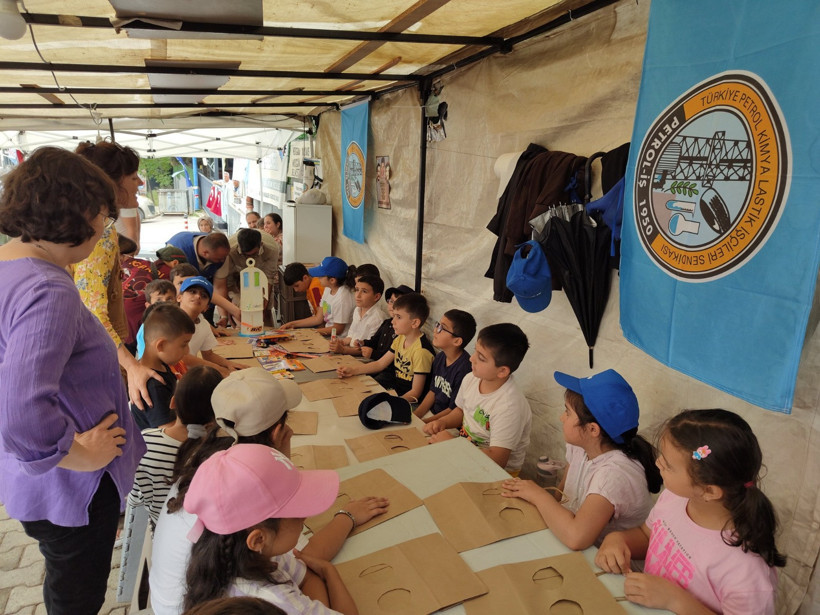 Portakal Plastik işçilerinin çocukları: Dondurma hakkımız engellenemez! - Resim : 1