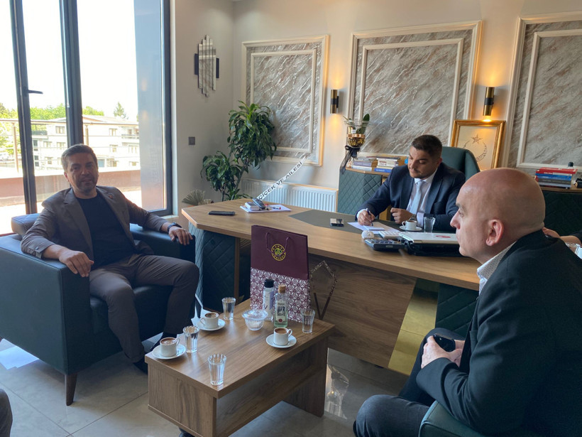 Bülent Sarı: Birçok Büyükşehir adayımız var - Resim : 1