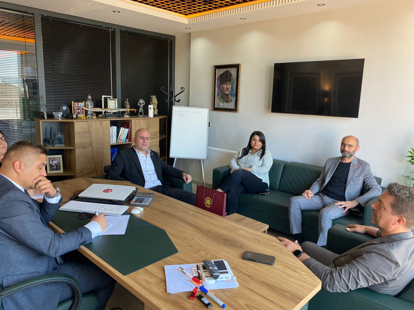 Bülent Sarı: 3 belediye başkanımızın da memnuniyet oranları yüksek - Resim : 2