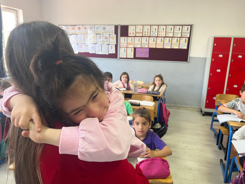 Bir dokunuş, bir hayat... Öğretmeni, down sendromlu çocuğa umut oldu - Resim : 1