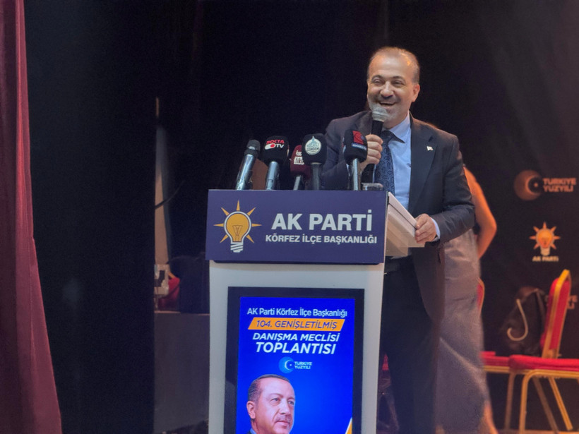 Bantlanan kamera afişi ile kürsüye çıktı! Şahin Talus: Çorba içmiyorum - Resim : 2