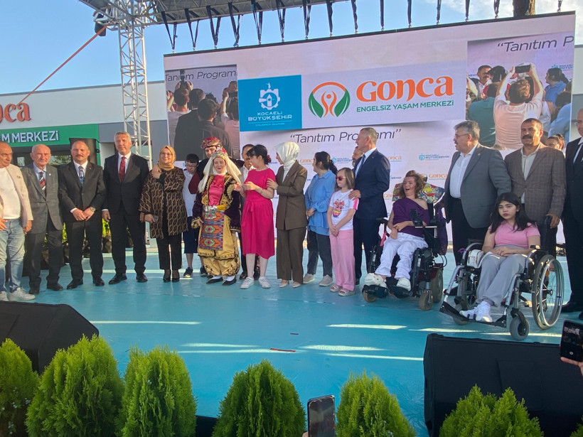 Bakan Mahinur Özdemir Aktaş’tan Gonca övgüsü! “Türkiye’nin her yerinde açılmasını diliyorum” - Resim : 3