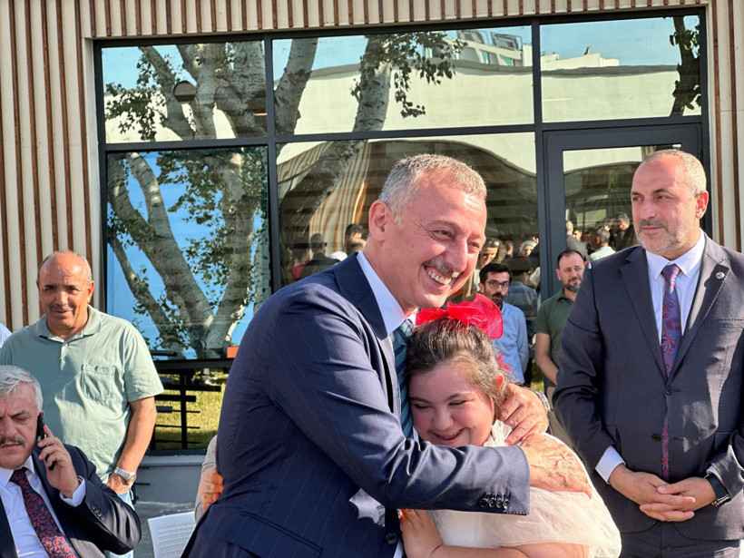 Tahir Büyükakın’ın en mutlu günlerinden biri! Gonca Engelsiz Yaşam Merkezi açıldı - Resim : 8