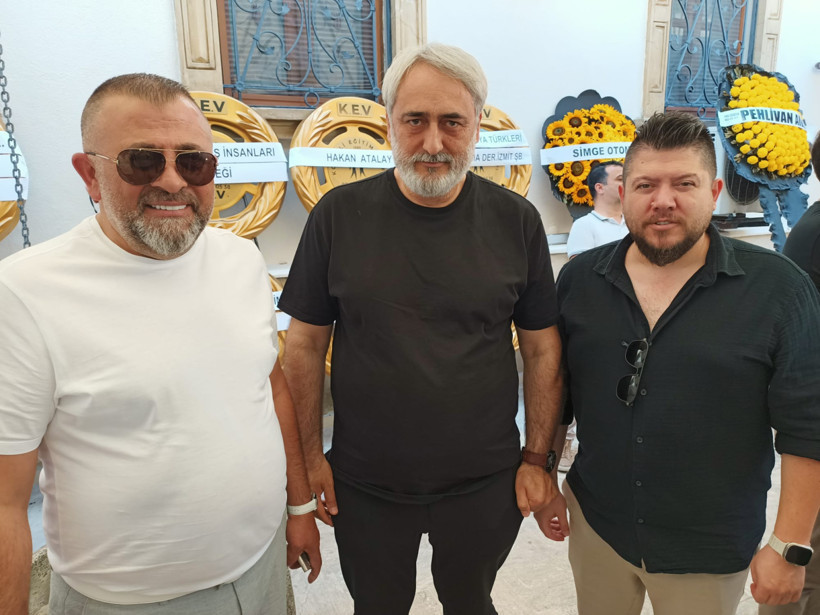 Yaşar Can babasını son yolculuğuna uğurladı - Resim : 10