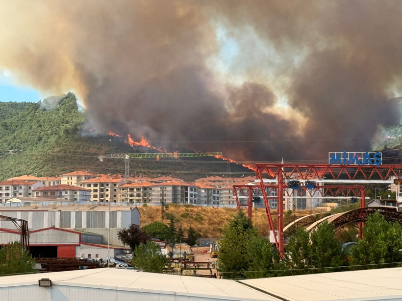 Kocaeli'de yangın! Evler güvenlik amacıyla tahliye edildi - Resim : 1