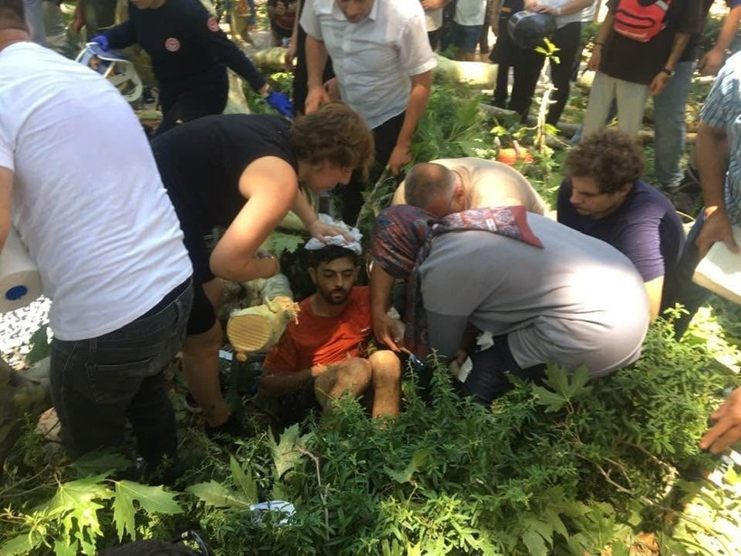 İşte o korkunç anın görüntüsü; Çınar ağacından kopan dal, genç öğretmeni hayattan aldı! - Resim : 4