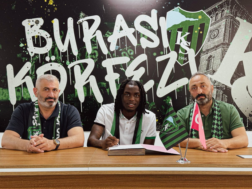 Kocaelispor'da Nonge ile imzalar atıldı - Resim : 1