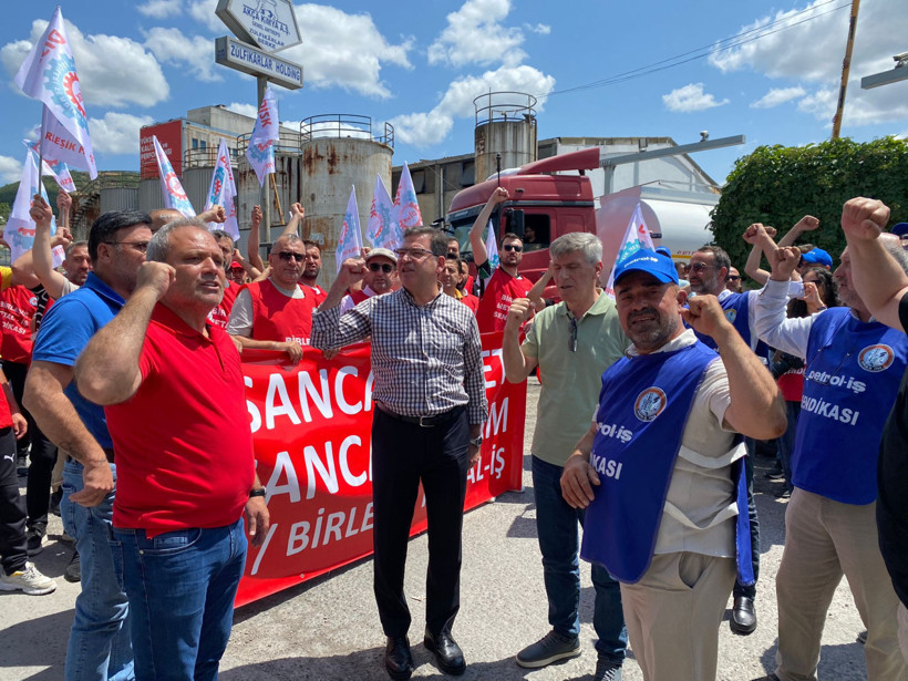 Kocaeli’de işçi sınıfı iki konfederasyonu birleştirdi! Atar ve Akyüz slogan attı - Resim : 1