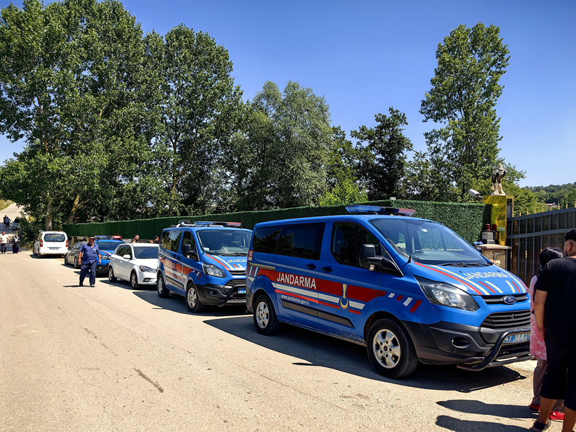 Silah sesi üzerine kontrol edildi... Vurulmuş halde bulundu! - Resim : 1