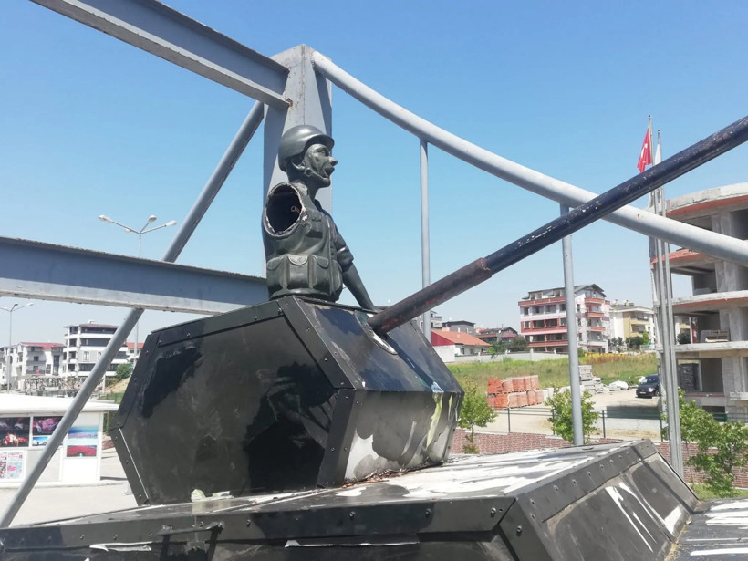 15 Temmuz Parkı artık yok… Önce kaderine terk edildi şimdi ise bilim merkezi oluyor - Resim : 10