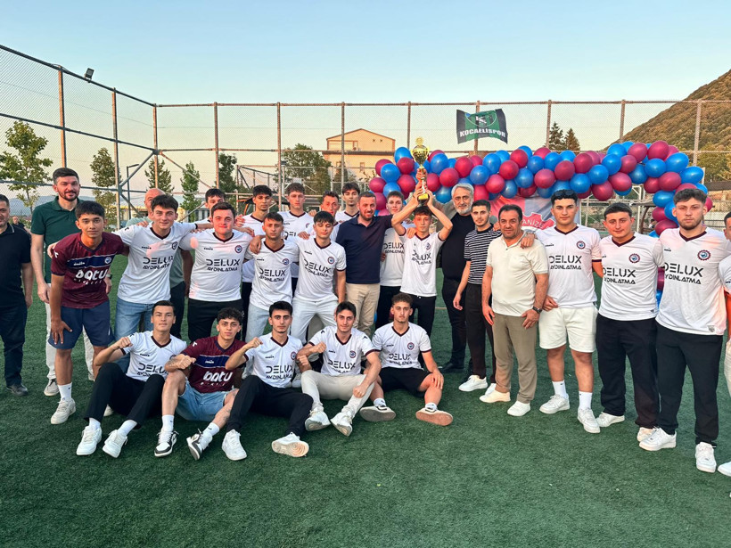 Arslanbey Organize Sanayi U-18 için görkemli kupa töreni! - Resim : 3