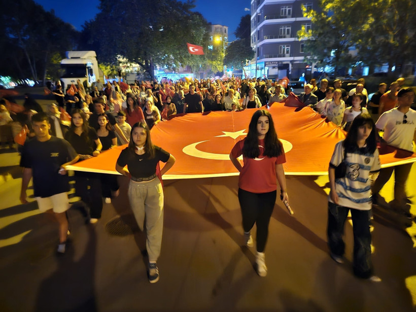 Gölcük'te anlamlı 15 Temmuz programı - Resim : 2