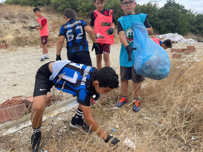 “Minik Eller, Temiz Ormanlar” dediler doğa ile el ele verdiler! - Resim : 1