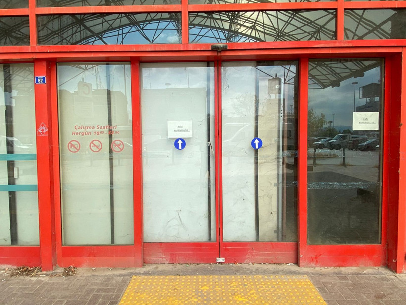 Kocaeli’nin en önemli alışveriş merkeziydi! Gören, dünyanın sonu temalı film platosu zannediyor - Resim: 9