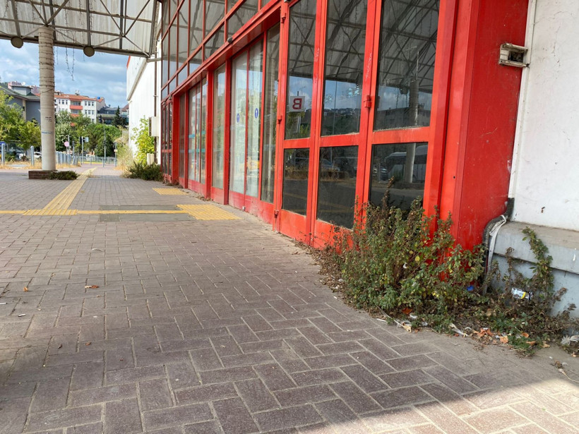 Kocaeli’nin en önemli alışveriş merkeziydi! Gören, dünyanın sonu temalı film platosu zannediyor - Resim: 8