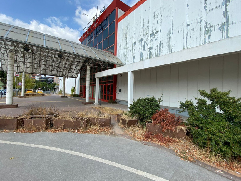 Kocaeli’nin en önemli alışveriş merkeziydi! Gören, dünyanın sonu temalı film platosu zannediyor - Resim: 5