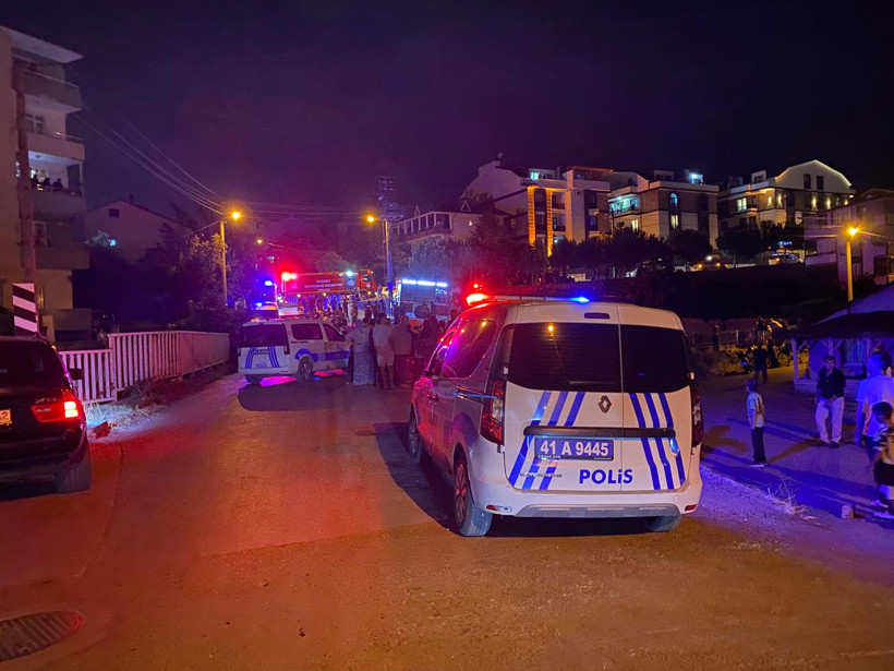 Freni boşaldı, dere yatağına düştü... Aniden alev topuna döndü! - Resim : 3