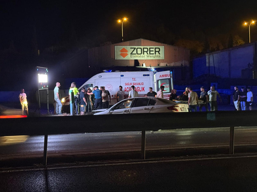 Kontrolden çıkan otomobil bariyere çarptı! - Resim : 2