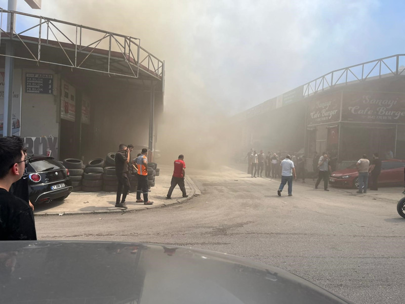 Sanayi sitesinde yangın çıktı! - Resim : 1