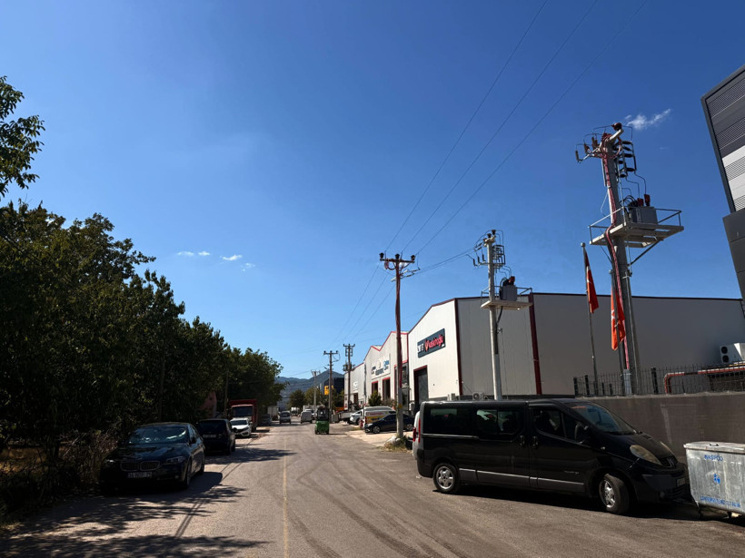 Elektrik kesintileri yüzünden üretim durdu: Makineler zarar gördü - Resim : 2