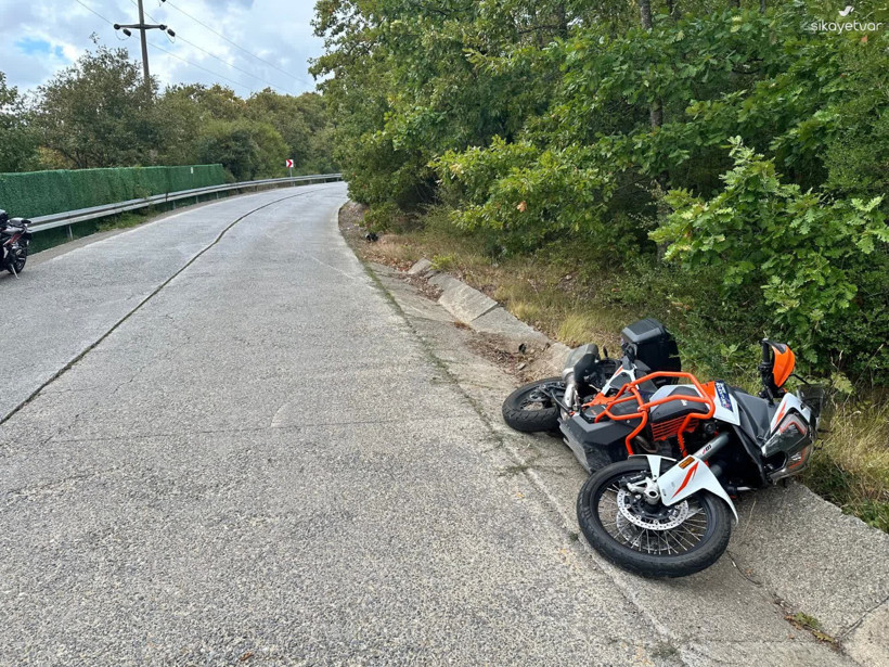 Bozuk yol yüzünden az daha canından olacaktı! - Resim : 2