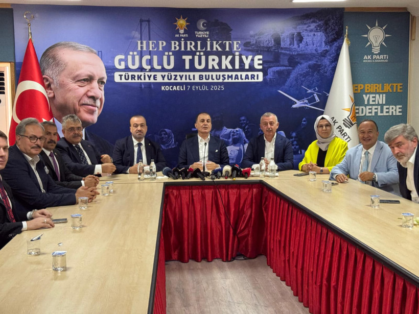 Ömer Çelik Terörsüz Türkiye sürecini Kocaeli’de anlattı: Eninde sonunda… - Resim : 1