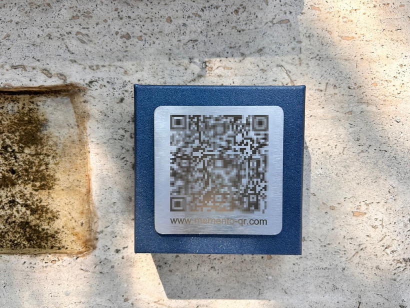 Görenler gözlerine inanamadı... Yeni nesil mezar taşları - Resim : 1