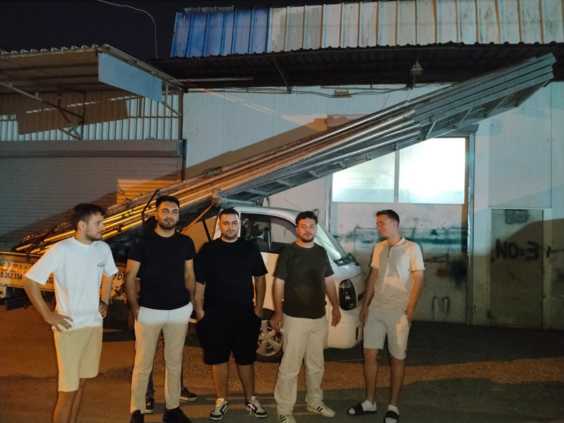 Mahalle sakinleri bu araçtan şikayetçi! Yetkililerden çözüm bekliyorlar... - Resim : 3