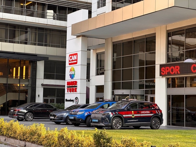 Cemal Enginyurt'tan gündeme ilişkin çarpıcı sorular! - Resim: 1