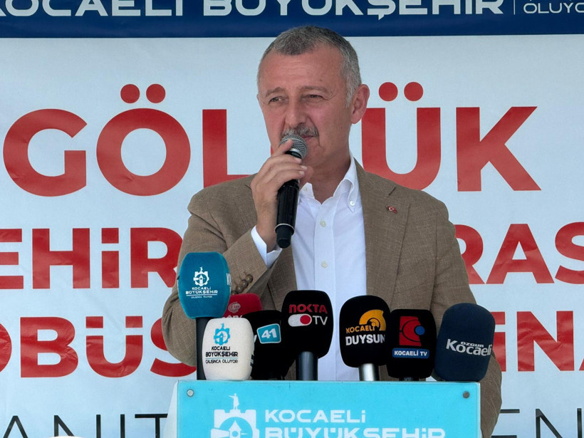 Tahir Büyükakın muhalefete terminal açılışında yüklendi: Biz yapmaya devam edeceğiz onlar konuşmaya - Resim : 4