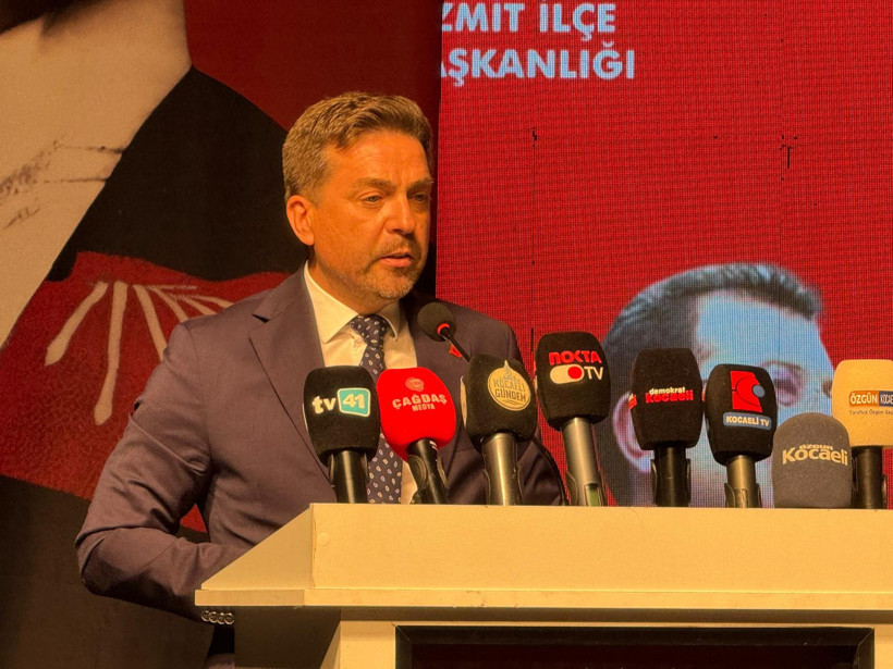 Bülent Sarı: Koltuk sevdalılarına partiyi bırakmayacağız - Resim : 1