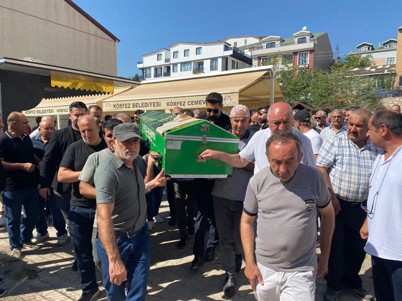 Hayatını kaybeden 78 yaşındaki kadın son yolculuğuna uğurlandı - Resim : 1