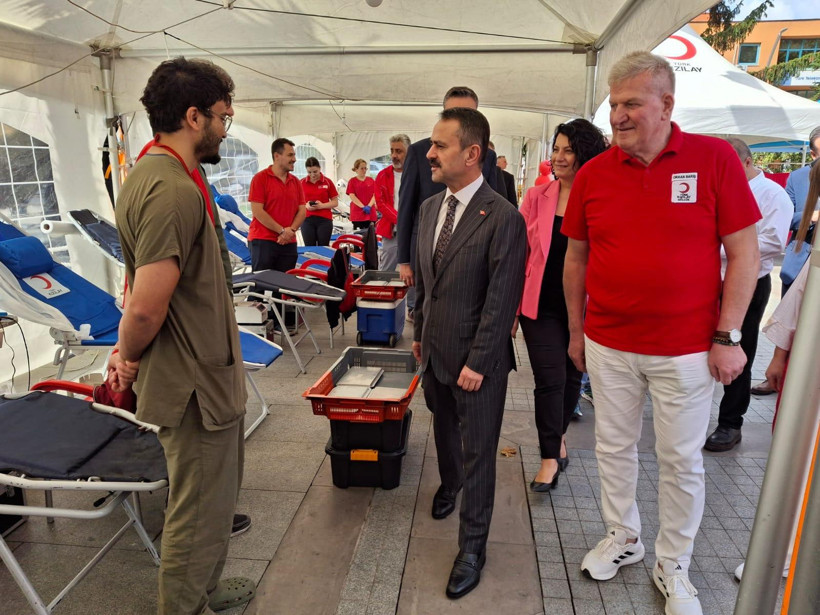 İlhami Aktaş, kan bağışı etkinliğine katıldı - Resim : 1