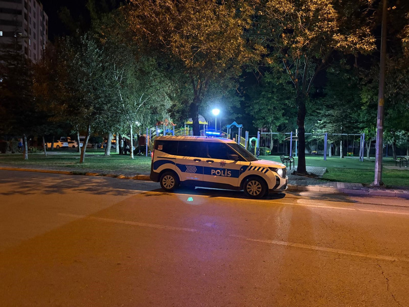 İki grup arasında çıkan tartışmada bıçaklar konuştu! - Resim : 1