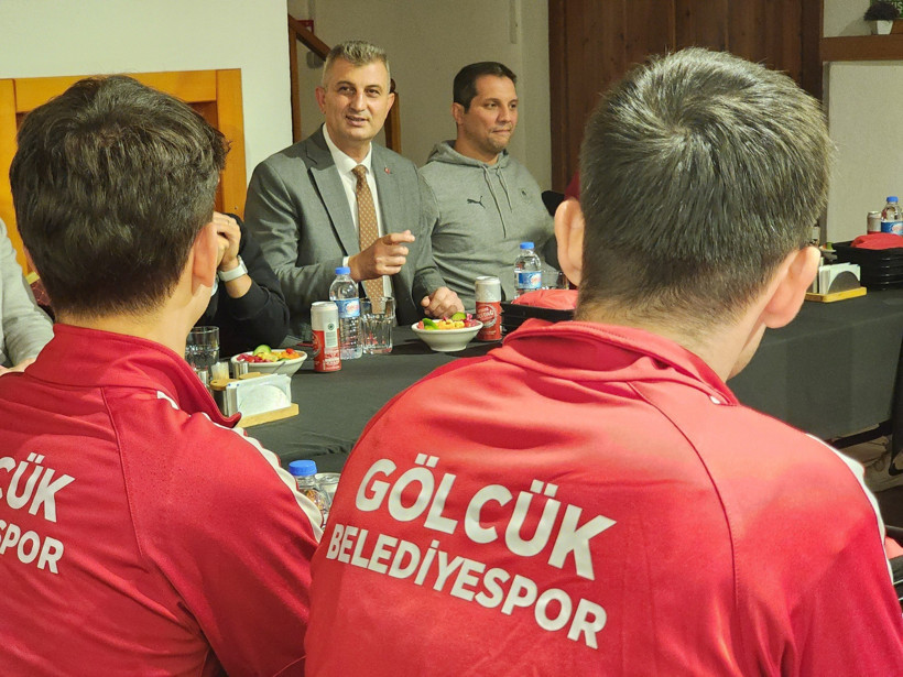 Gölcük'te voleybol heyecanı başlıyor - Resim : 2