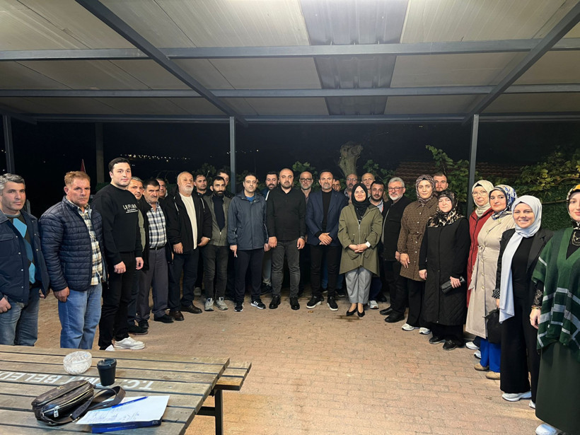 AK Parti'den 472 mahallede eş zamanlı toplantı - Resim : 3