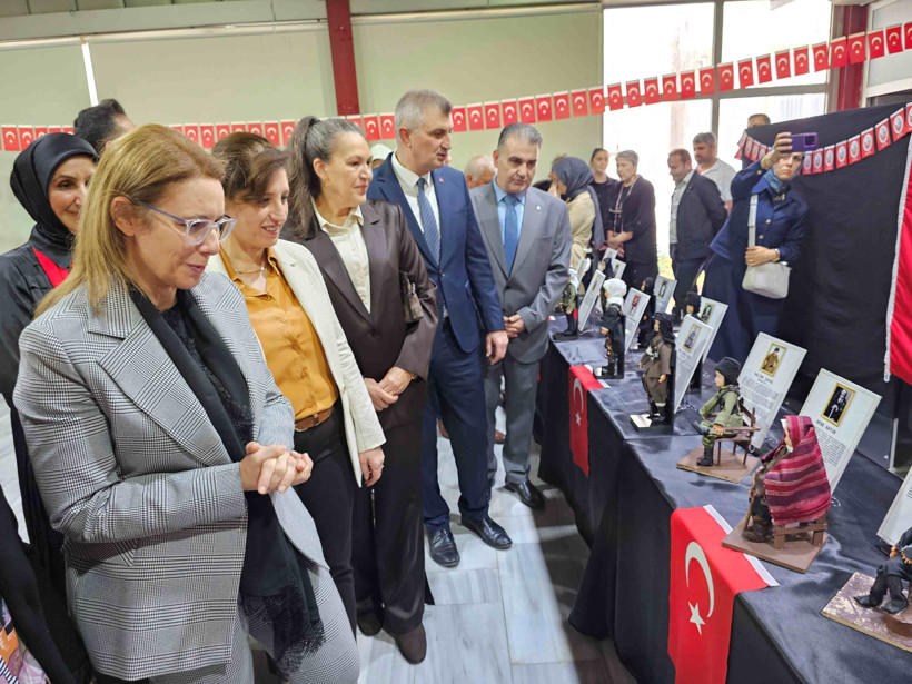 Gölcük'te çok önemli sergi... Yoğun ilgi gördü - Resim : 3