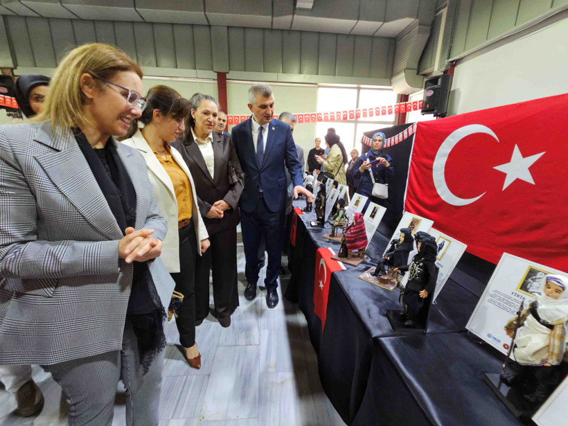 Gölcük'te çok önemli sergi... Yoğun ilgi gördü - Resim : 2