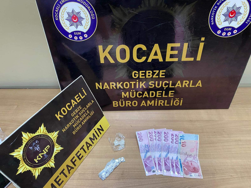 Kocaeli’de zehir tacirlerine büyük darbe; Kilolarca uyuşturucu ele geçirildi, 3 kişi tutuklandı! - Resim : 2