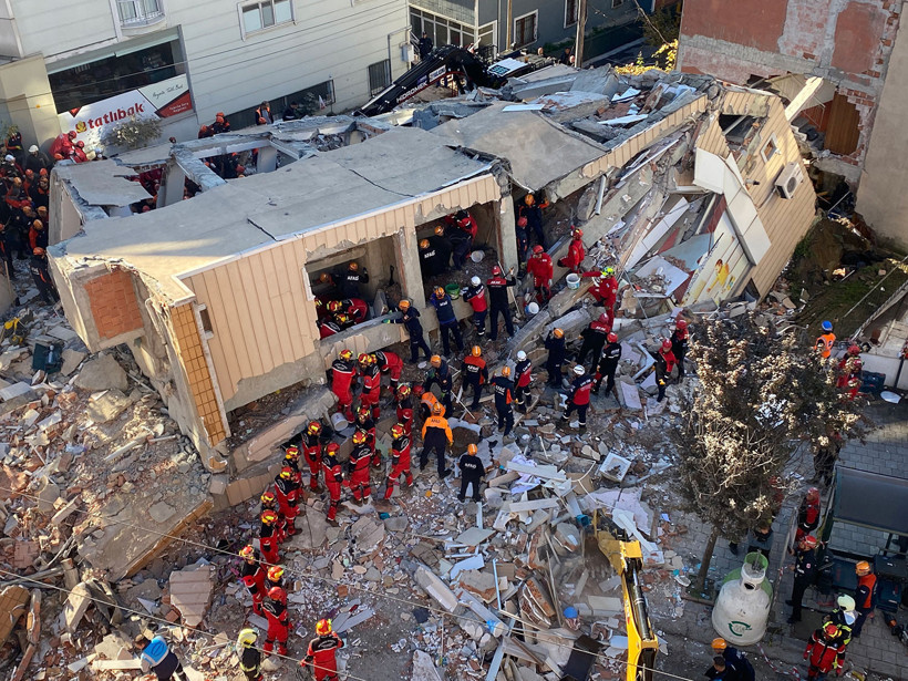 Kocaeli'de çöken bina böyle görüntülendi - Resim : 3
